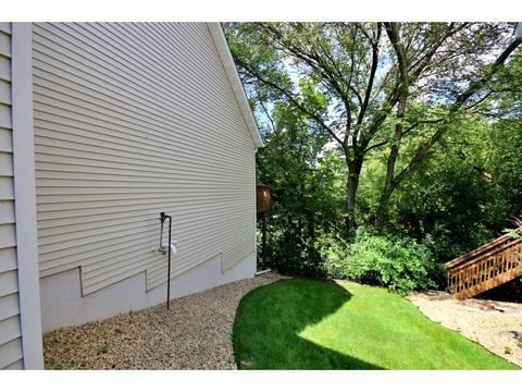 1537 Stonewood Ln, Eagan, MN 55122 photo 4