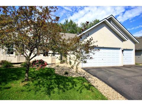 1537 Stonewood Ln, Eagan, MN 55122 photo 2