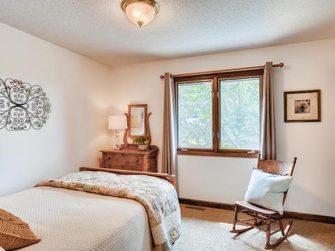 1571 Ashbury Ct, Eagan, MN 55122 photo 16