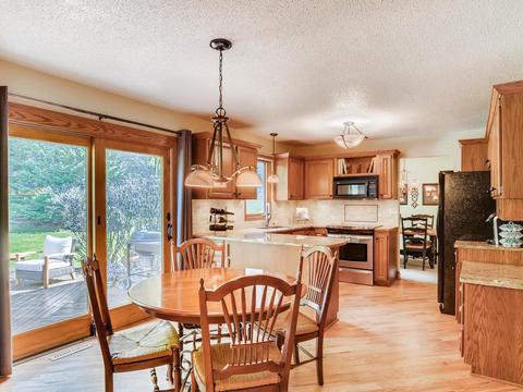 1571 Ashbury Ct, Eagan, MN 55122 photo 3