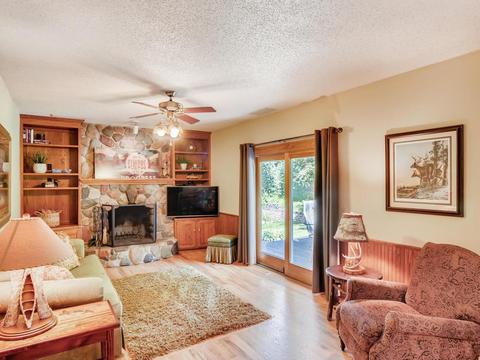 1571 Ashbury Ct, Eagan, MN 55122 photo 8