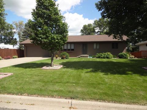 403 Chavis Dr, Hendricks, MN 56136 photo 2