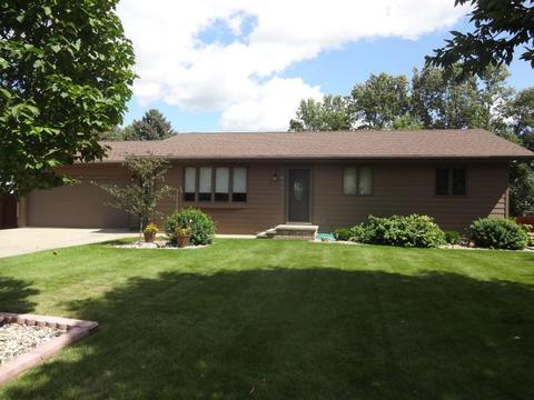 403 Chavis Dr, Hendricks, MN 56136 photo 3