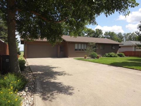 403 Chavis Dr, Hendricks, MN 56136 photo 4