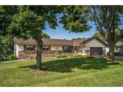 308 23rd St SE, Willmar, MN 56201 photo 1