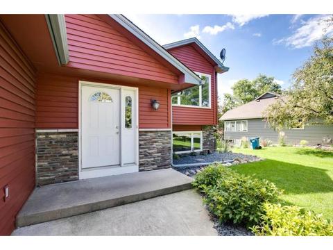 986 Ticonderoga Trl, Eagan, MN 55123 photo 2