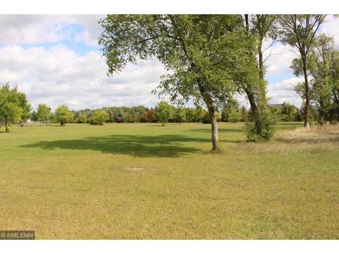 2056 47th St SE, Saint Cloud, MN 56304 photo 2