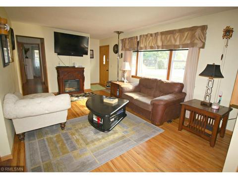 1419 Halgren Rd, Maple Plain, MN 55359 photo 3