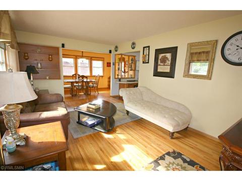 1419 Halgren Rd, Maple Plain, MN 55359 photo 2