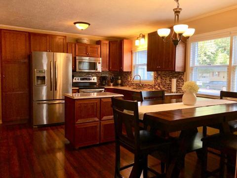 405 W Thomas Ave, Marshall, MN 56258 photo 8