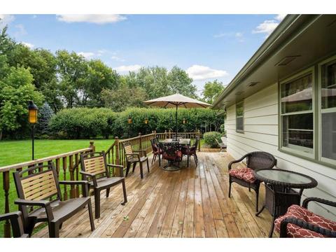 909 5th St E, Northfield, MN 55057 photo 3
