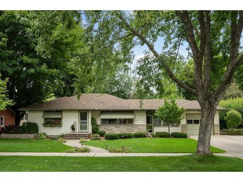 909 5th St E, Northfield, MN 55057 photo 1