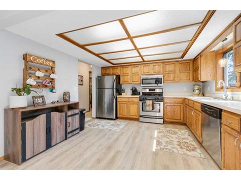 207 Elm Creek Rd, Champlin, MN 55316 photo 7