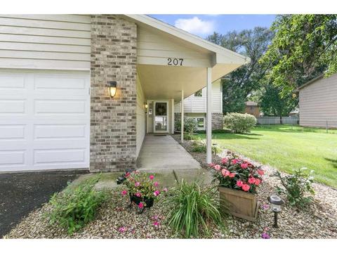 207 Elm Creek Rd, Champlin, MN 55316 photo 2