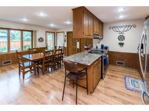 800 E 101st St, Bloomington, MN 55420 photo 5