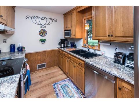 800 E 101st St, Bloomington, MN 55420 photo 7