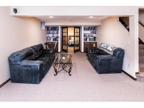 800 E 101st St, Bloomington, MN 55420 photo 28