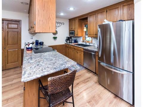 800 E 101st St, Bloomington, MN 55420 photo 6