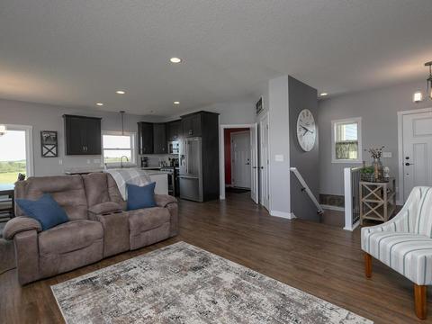 355 6th Ct SE, Dover, MN 55929 photo 6
