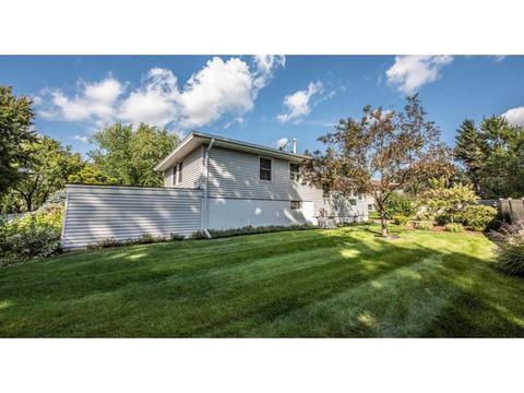 8719 Beard Rd, Bloomington, MN 55431 photo 15