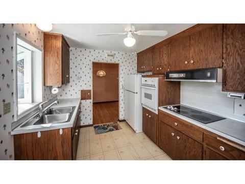 8719 Beard Rd, Bloomington, MN 55431 photo 6