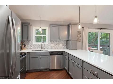 708 Wescott Rd, Eagan, MN 55123 photo 9