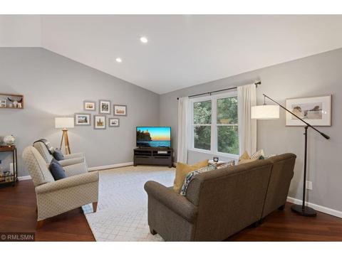 708 Wescott Rd, Eagan, MN 55123 photo 6