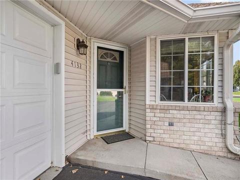 4132 Ruby Ln, Eagan, MN 55122 photo 2