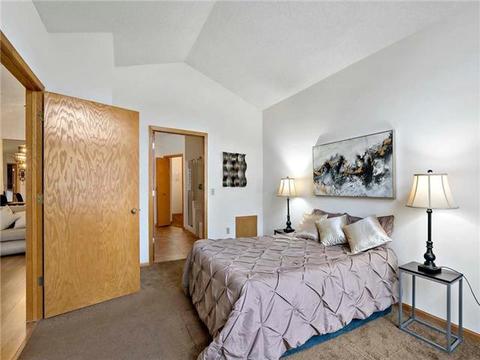 4132 Ruby Ln, Eagan, MN 55122 photo 17