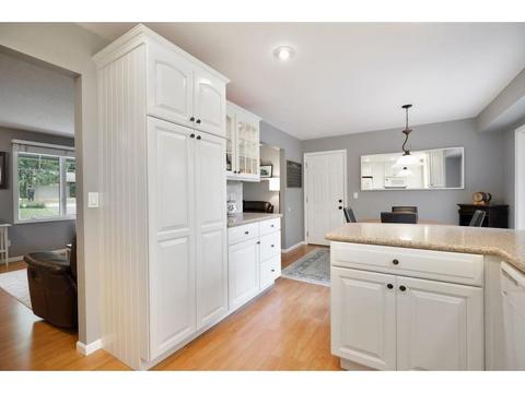 1755 Walnut Ln, Eagan, MN 55122 photo 9
