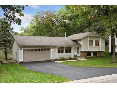 1755 Walnut Ln, Eagan, MN 55122 photo 1