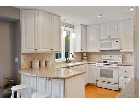 1755 Walnut Ln, Eagan, MN 55122 photo 8