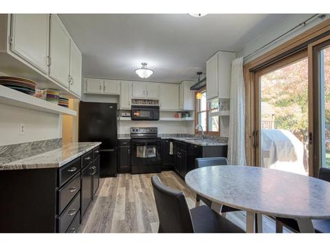 3684 Canary Way, Eagan, MN 55123 photo 2