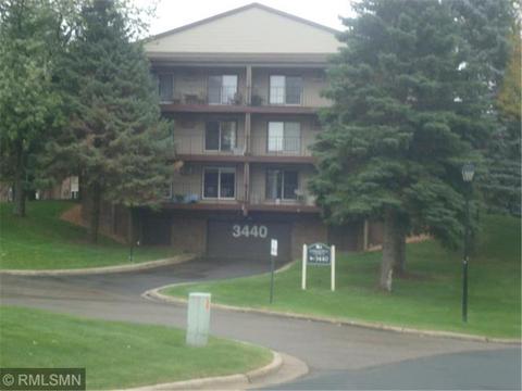 3440 Golfview Dr #208, Eagan, MN 55123 photo 2