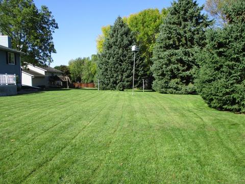 601 23rd St SE, Willmar, MN 56201 photo 4