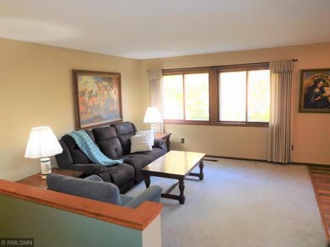 4514 Slater Rd, Eagan, MN 55122 photo 2