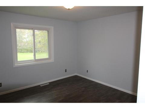 135 4th St SE, Plainview, MN 55964 photo 8