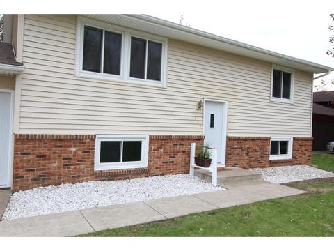 135 4th St SE, Plainview, MN 55964 photo 2
