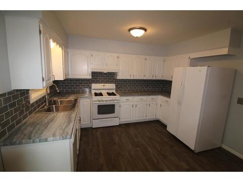 135 4th St SE, Plainview, MN 55964 photo 27