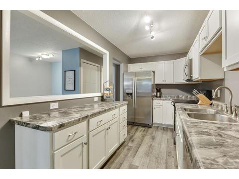 4439 Woodgate Ct, Eagan, MN 55122 photo 10