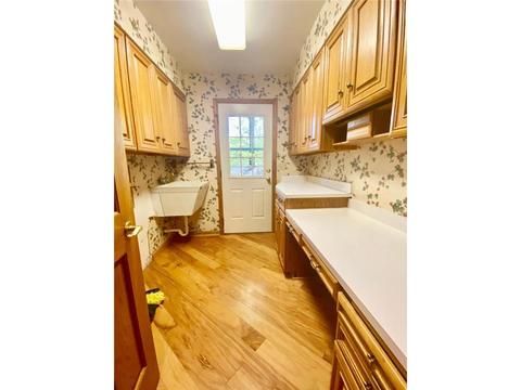 413 S 4th St, Marshall, MN 56258 photo 13