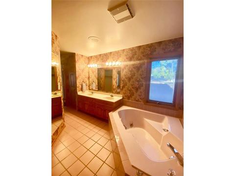 413 S 4th St, Marshall, MN 56258 photo 8
