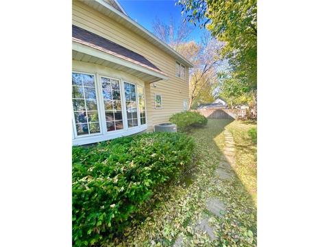 413 S 4th St, Marshall, MN 56258 photo 22