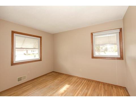 2133 Shale Ln, Eagan, MN 55122 photo 8