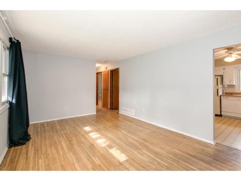 2133 Shale Ln, Eagan, MN 55122 photo 3