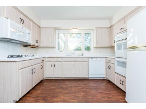 4326 Amber Dr, Eagan, MN 55122 photo 9