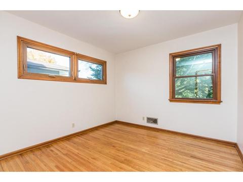 4326 Amber Dr, Eagan, MN 55122 photo 18