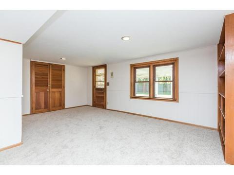 4326 Amber Dr, Eagan, MN 55122 photo 24