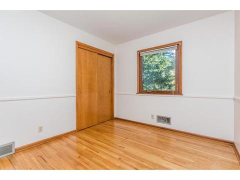 4326 Amber Dr, Eagan, MN 55122 photo 16