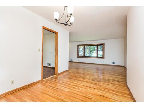 4326 Amber Dr, Eagan, MN 55122 photo 7